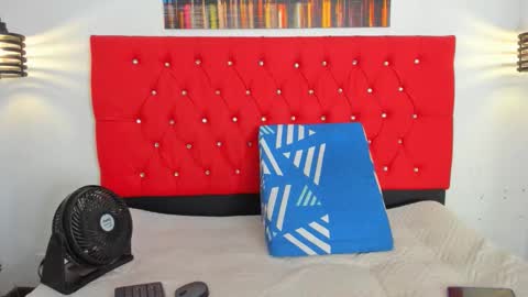 Snapshot of carolinacrus01 chatting on 12.21.25 Carolina online show from 12.21.25