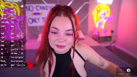 Snapshot of carolinadia chatting on 10.31.25 carolinadia online show from 10.31.25