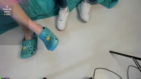 caroline daring online show from 10.10.25