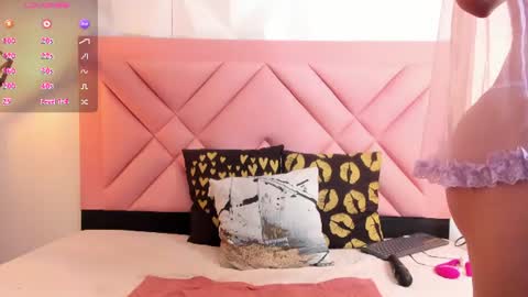Snapshot of caroline_daring chatting on 07.18.26 caroline daring online show from 07.18.26
