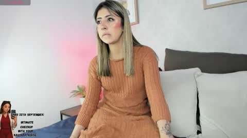 Snapshot of caroline_dh chatting on 09.19.25 Caroline online show from 09.19.25