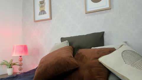 Snapshot of caroline_dh chatting on 10.06.25 Caroline online show from 10.06.25