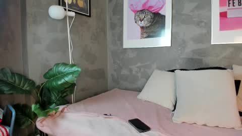 Snapshot of caroline_dh chatting on 10.24.25 Caroline online show from 10.24.25