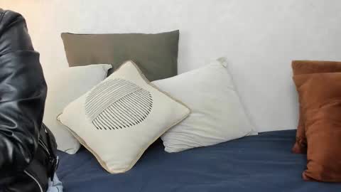 Snapshot of caroline_dh chatting on 12.05.25 Caroline online show from 12.05.25