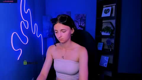 Caroline online show from 06.23.26