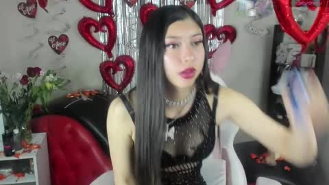 Snapshot of caroline_lenox chatting on 02.16.25 Caroline Lenox online show from 02.16.25