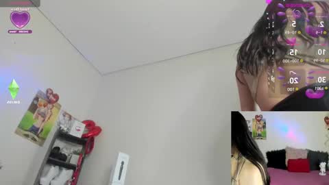 Snapshot of caroline_lenox chatting on 03.06.25 Caroline Lenox online show from 03.06.25