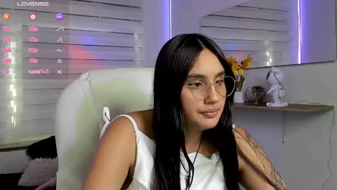 Snapshot of caroline_rodriguez_9 chatting on 04.18.26 caroline_rodriguez_9 online show from 04.18.26
