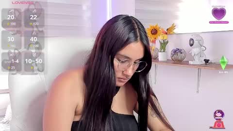 Snapshot of caroline_rodriguez_9 chatting on 04.29.26 caroline_rodriguez_9 online show from 04.29.26