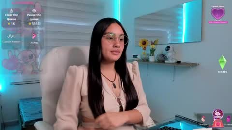 Snapshot of caroline_rodriguez_9 chatting on 04.30.26 caroline_rodriguez_9 online show from 04.30.26