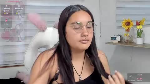 Snapshot of caroline_rodriguez_9 chatting on 05.09.26 caroline_rodriguez_9 online show from 05.09.26