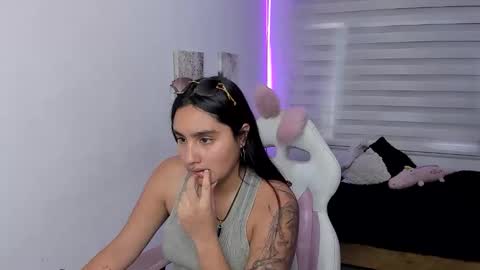 Snapshot of caroline_rodriguez_9 chatting on 05.30.26 caroline_rodriguez_9 online show from 05.30.26