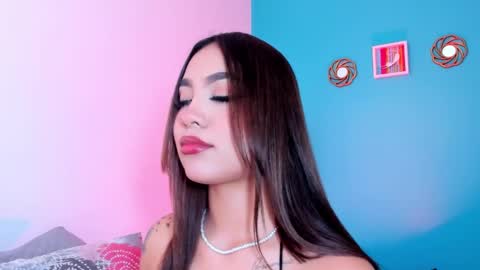 CarolineeGarcia online show from 02.12.25