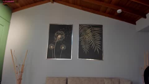 Caro online show from 11.03.25