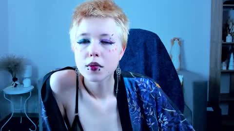 Snapshot of carolinerichter chatting on 09.24.25 CarolineRichter online show from 09.24.25