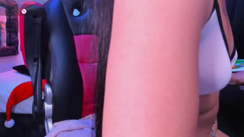 Snapshot of carolinescoth_dl chatting on 12.03.24 Caroline Scoth online show from 12.03.24