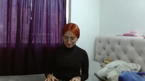 Snapshot of carolinnapinkman chatting on 03.25.26 carolinnapinkman online show from 03.25.26