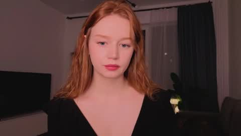 Snapshot of carolinnk chatting on 04.25.26 Caro online show from 04.25.26