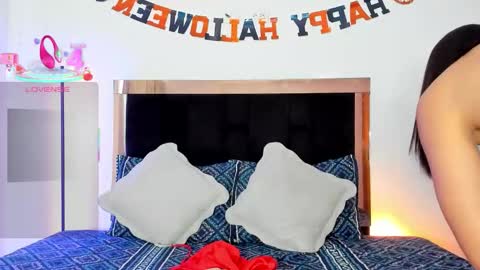 Caro  online show from 10.12.25