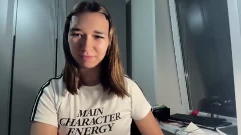 Snapshot of caroylncastellaw chatting on 07.26.26 Sara online show from 07.26.26