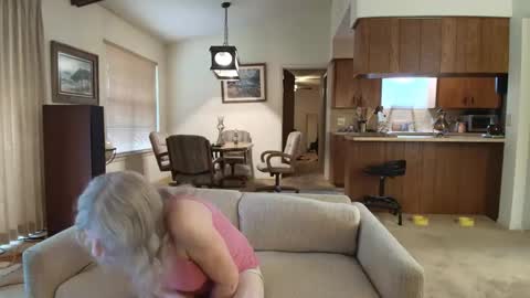 Snapshot of carrie_linn chatting on 06.05.26 carrie_linn online show from 06.05.26
