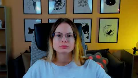 carrie_roses online show from 09.19.25