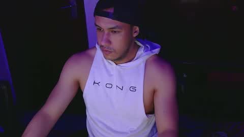 Snapshot of casas_oom chatting on 02.09.25 online show from 02.09.25