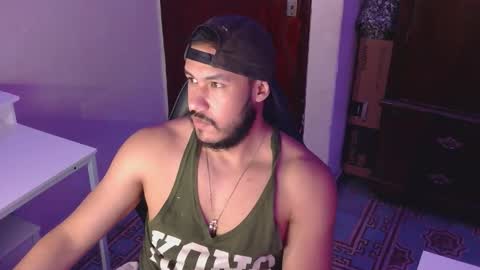 Snapshot of casas_oom chatting on 11.22.25 online show from 11.22.25