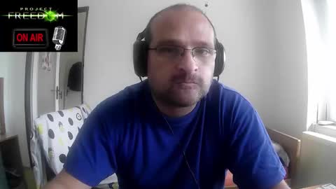 Snapshot of cascadacek chatting on 10.02.25 CASCADACEK online show from 10.02.25