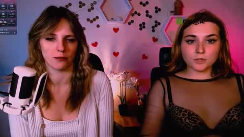 casey_meow_ online show from 10.15.25