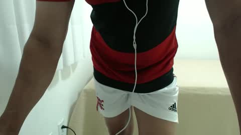 Snapshot of cashmastermuscle77 chatting on 09.08.25 cashmastermuscle77 online show from 09.08.25