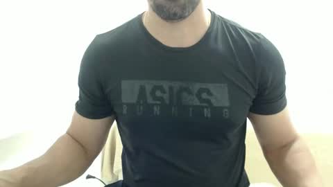 Snapshot of cashmastermuscle77 chatting on 10.28.25 cashmastermuscle77 online show from 10.28.25