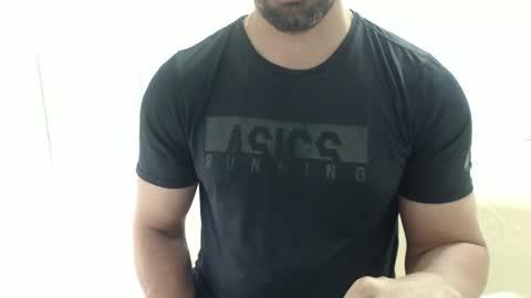 Snapshot of cashmastermuscle77 chatting on 10.28.25 cashmastermuscle77 online show from 10.28.25