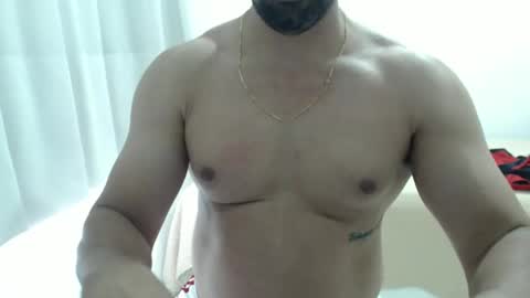 Snapshot of cashmastermuscle77 chatting on 11.03.25 cashmastermuscle77 online show from 11.03.25