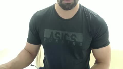 Snapshot of cashmastermuscle77 chatting on 11.11.25 cashmastermuscle77 online show from 11.11.25