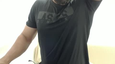 Snapshot of cashmastermuscle77 chatting on 11.12.25 cashmastermuscle77 online show from 11.12.25