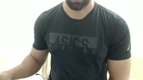 Snapshot of cashmastermuscle77 chatting on 11.13.25 cashmastermuscle77 online show from 11.13.25