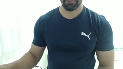 Snapshot of cashmastermuscle77 chatting on 11.25.25 cashmastermuscle77 online show from 11.25.25