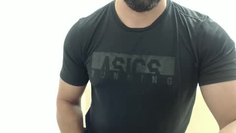 Snapshot of cashmastermuscle77 chatting on 12.05.25 cashmastermuscle77 online show from 12.05.25