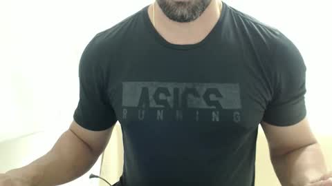 Snapshot of cashmastermuscle77 chatting on 12.14.25 cashmastermuscle77 online show from 12.14.25