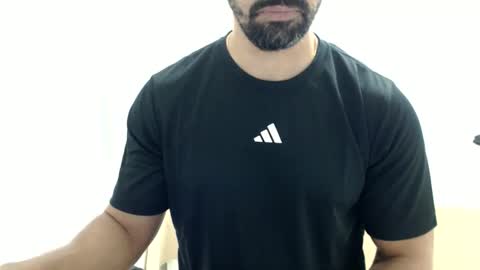 Snapshot of cashmastermuscle77 chatting on 06.09.26 cashmastermuscle77 online show from 06.09.26