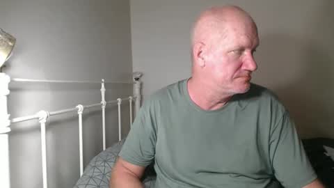 Snapshot of casinocam chatting on 12.19.25 CasinoCam online show from 12.19.25