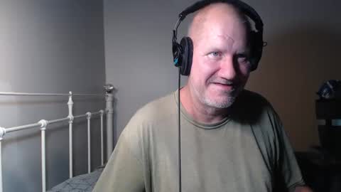 Snapshot of casinocam chatting on 12.23.25 CasinoCam online show from 12.23.25