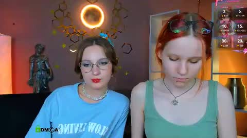 Snapshot of cassandra_nik chatting on 06.19.26 Cassandra online show from 06.19.26
