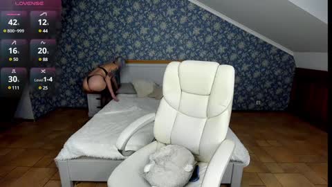 Cassandra online show from 01.18.25