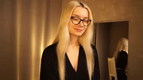 Cassie online show from 03.01.25