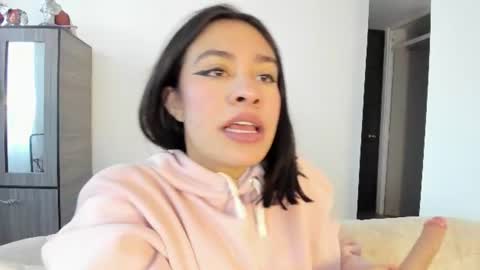 Cassie Jones online show from 07.04.26