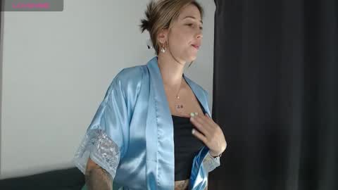 Snapshot of cassie_klein11 chatting on 11.11.25 Susana independent model online show from 11.11.25