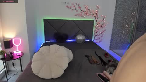 Cassie online show from 02.04.26