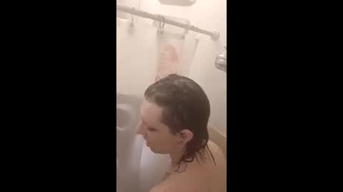 Snapshot of cassiemichelle chatting on 12.16.25 Cassiemichelle online show from 12.16.25